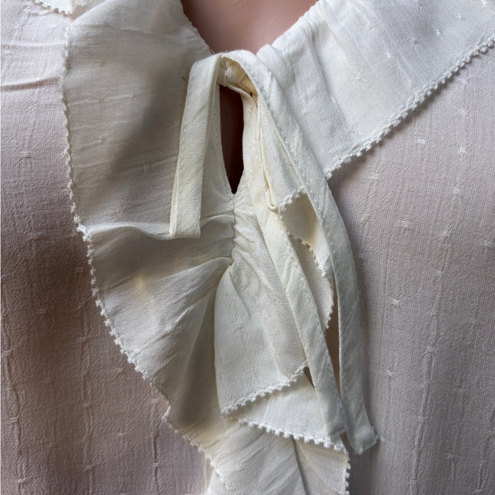 Paige Ivory V-Neck Long Sleeve Top Medium - Picture 2 of 7